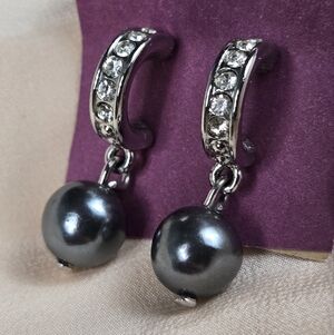 Silver Tone Rhinestones Gray Fuax  Pearl Drop Earrings